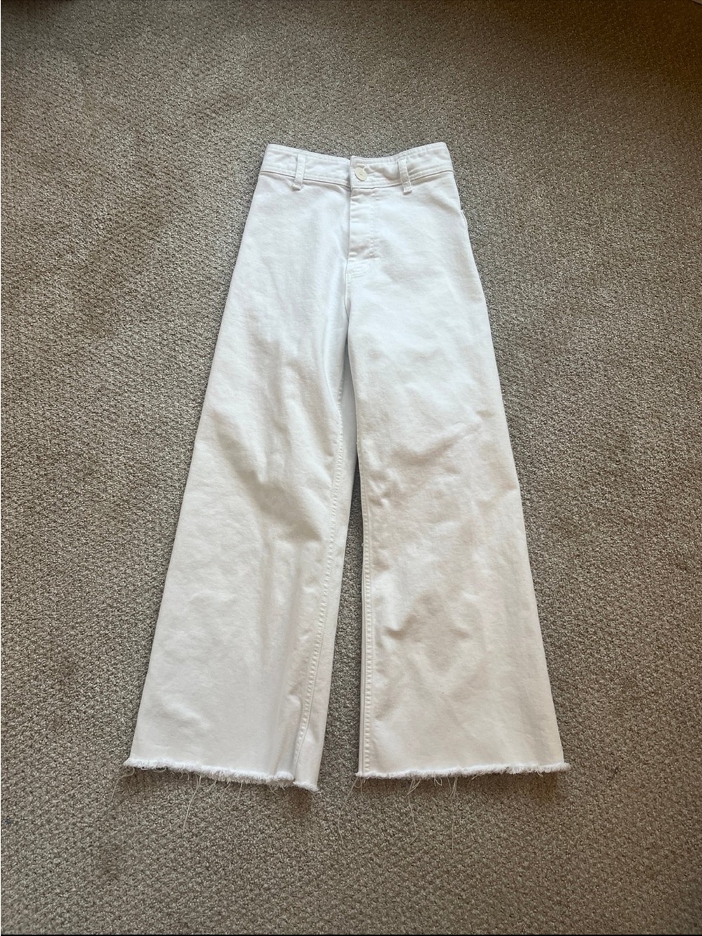 Women's White Wide-Leg Jeans with Raw Hem